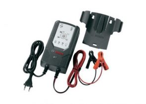 Polnilec in vzdrževalec akumulatorja Bosch C7 018999907M 12V 24V ( 12V – 230Ah / 24V – 140Ah ) image